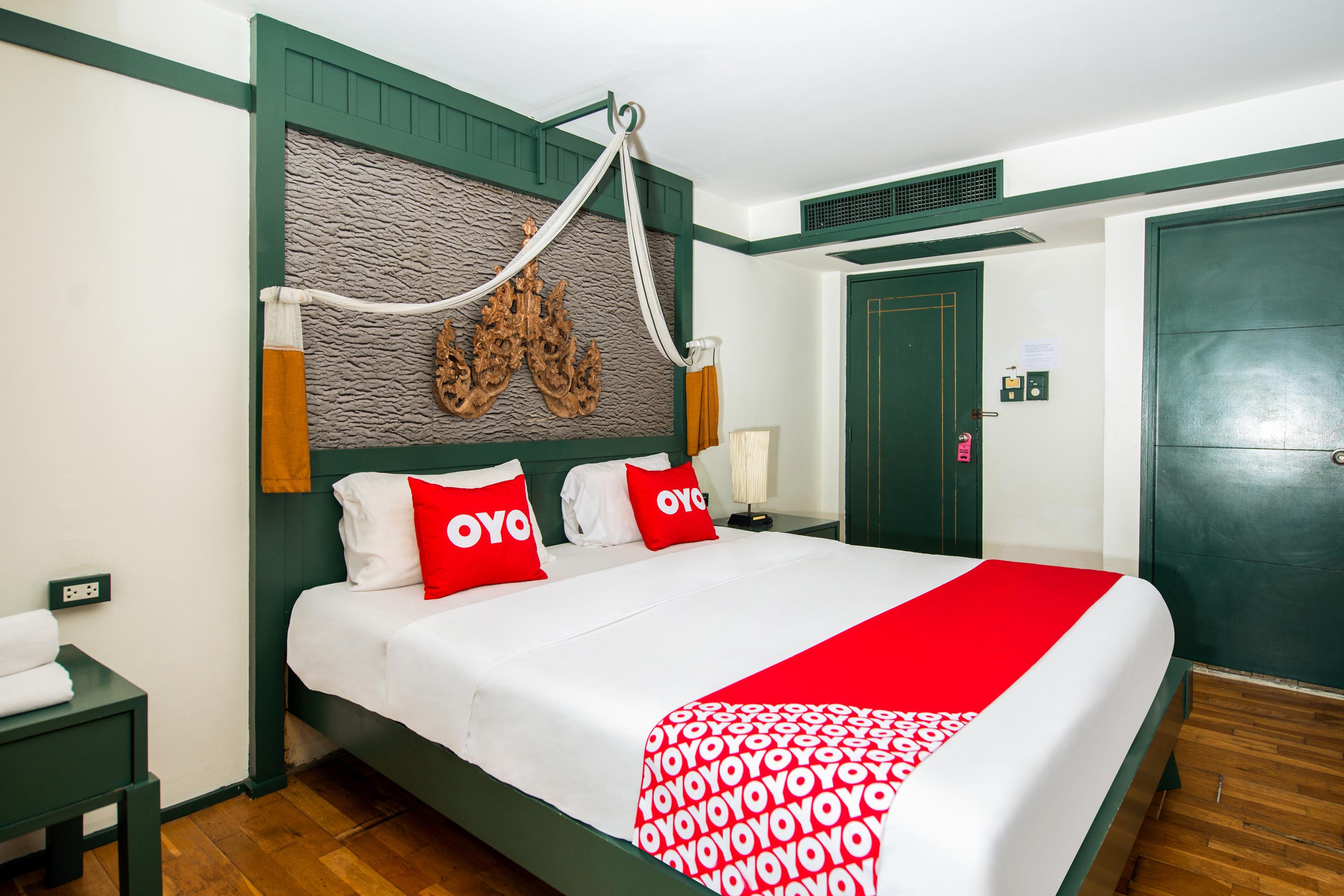 Oyo 255 The Ocean Hotel Patong Exterior photo